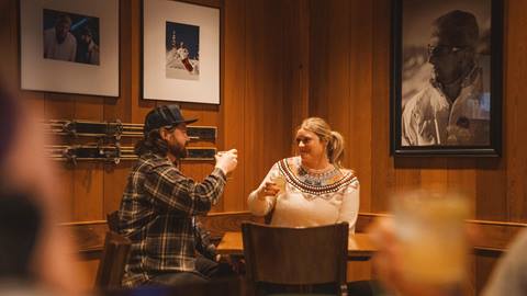 Couple dining at Edgar's après-ski bar in Deer Valley.