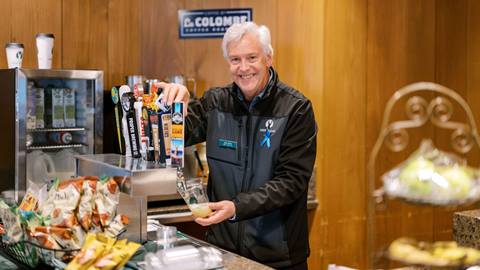 Deer Valley staff pouring beer from tap at Silver Lake Restaurant.