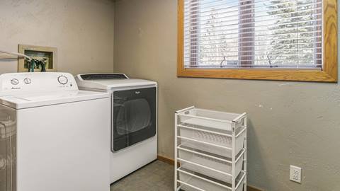 Laundry room in 2060 Solamere lodging property