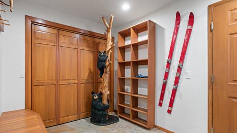 2430 Queen Esther Ski Storage Room