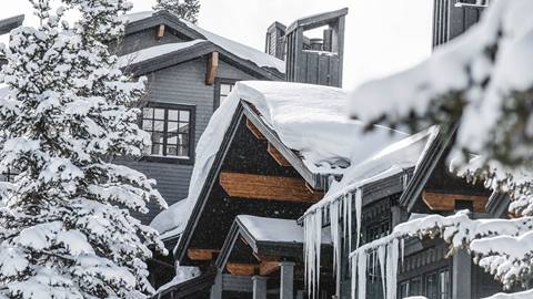 Snow on roof of Deer Valley lodging property.