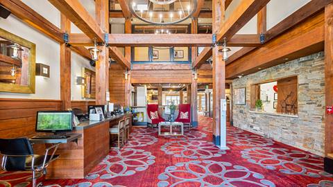 Main lobby and check-in desk at Silver Baron Lodge.