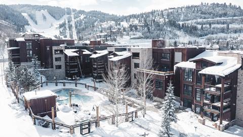 Silver Baron Lodge exterior in the winter.