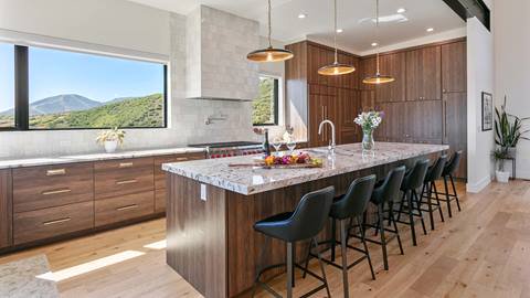 Deer Valley lodging property SkyRidge 11171 kitchen counter