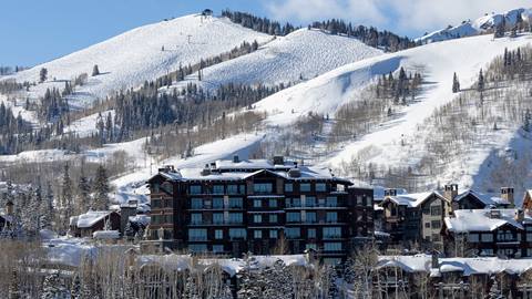 Trails End Lodge winter exterior