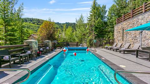 Trail's End Lodge outdoor pool at Deer Valley during the summer.