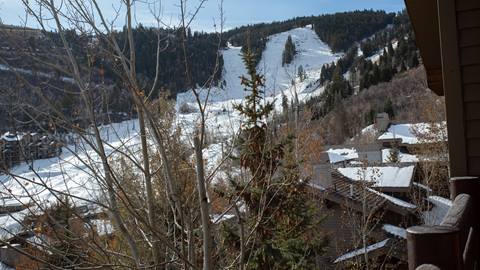 Trail's End 504 winter view of Deer Valley