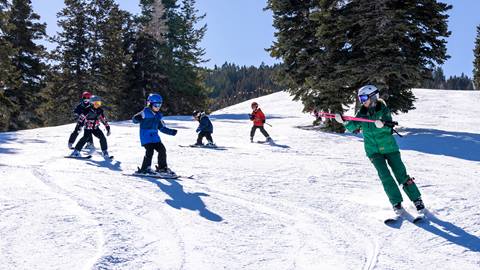 Deer Valley kids group ski lesson.